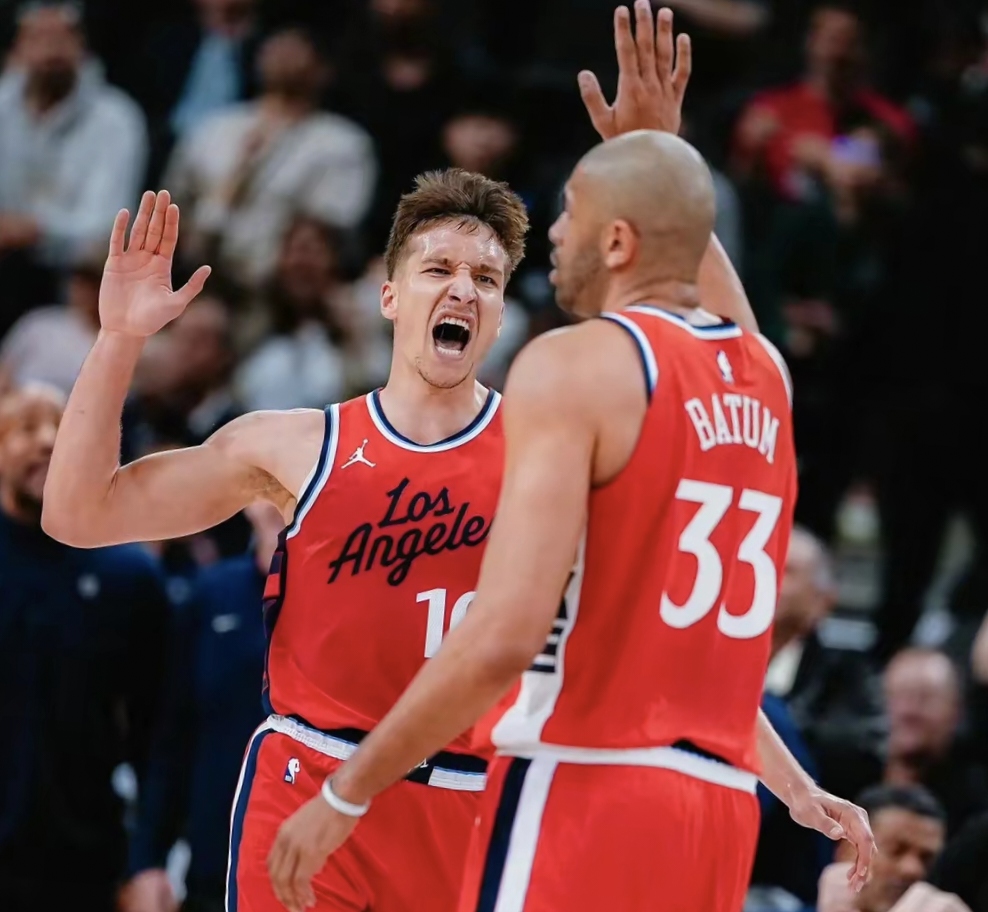 快船队大胜马刺保持连胜 快船队大胜马刺保持连胜