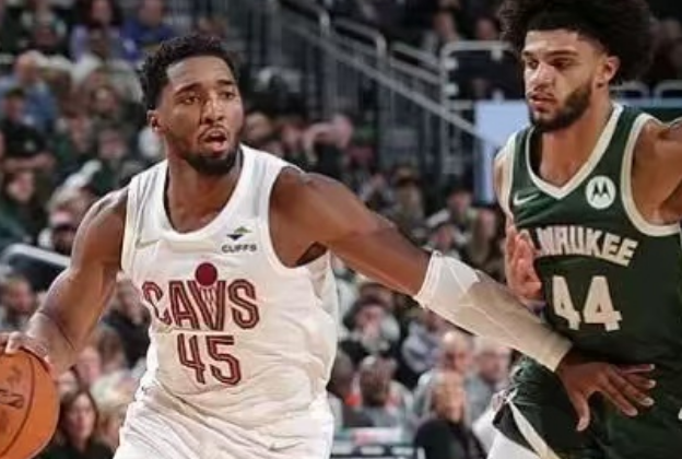 -雄鹿客场击败奇才，豪取七连胜