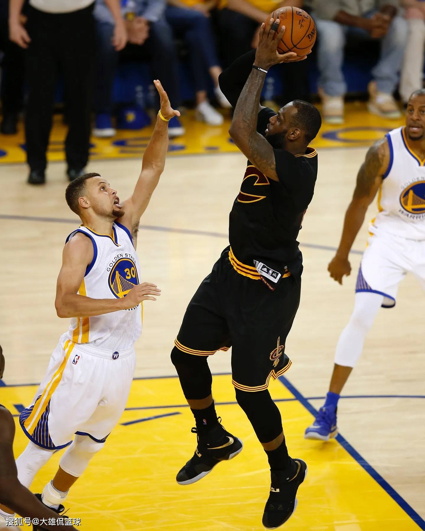 九游体育网页版-包含骑士击败勇士克利夫兰骑士队击败金州勇士，豪取胜利的词条